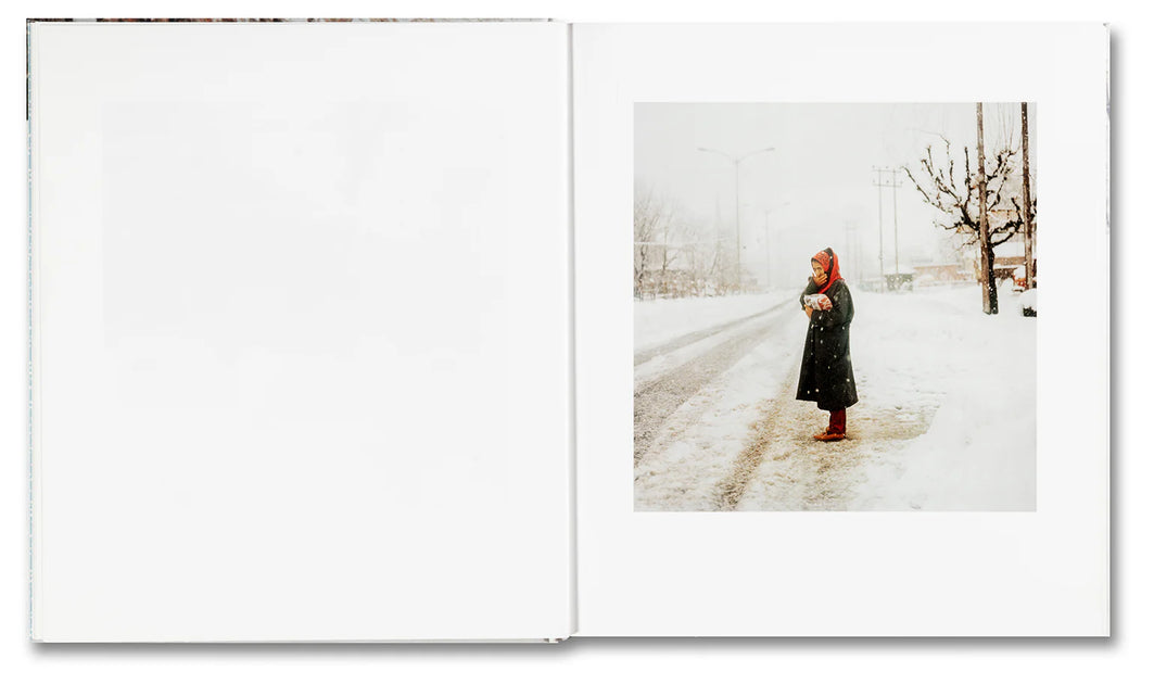 Snow Signature Snow (signed) – Photobookstore