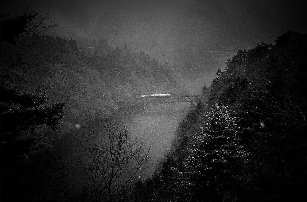 Dreaming ia photographs　 Marku Zuckerberg Dreams – A Bigger Camera